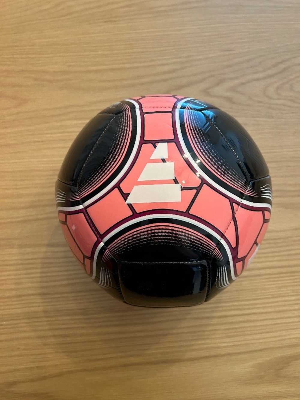 Adidas soccer/futball